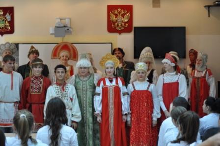 Театр–студия «Духовный синтез» выступила в Краснодарском медицинском коллед ...