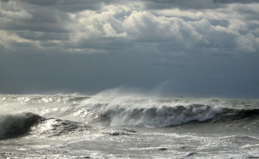 Синоптики прогнозируют ураганный ветер на Азово-Черноморском побережье