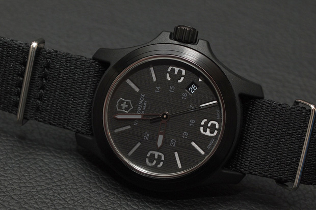 Кварцевые часы Victorinox Swiss Army Original 2011- обзор модели.