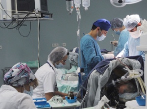 Челябинские санитары избили пациентку после операции