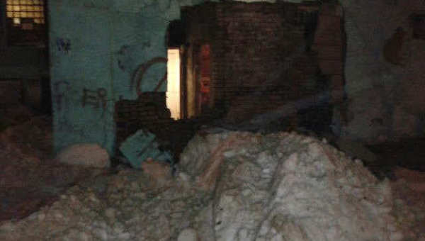 В подмосковном доме рухнула стена. Более 60 человек уже вернулись домой