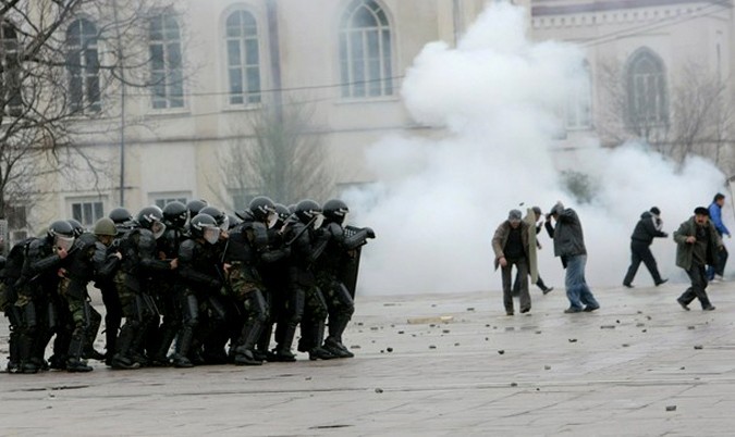 Молодежь Каира совсем не уважает полицию - СМИ