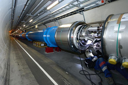 Большой адронный коллайдер остановили на ремонт до конца 2014 года