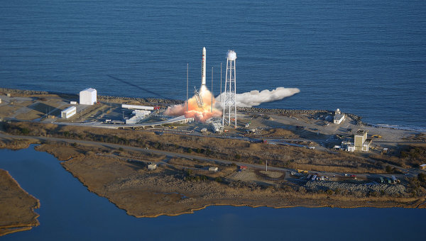 Американская компания Orbital Sciences отменила испытания ракеты 