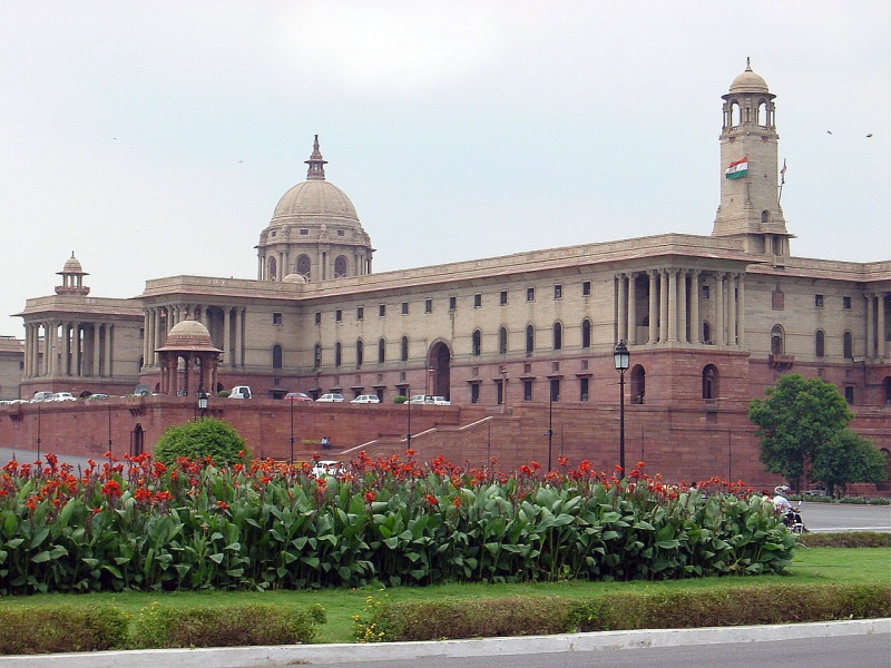 В Индии были открыты для посещений сады Президентского дворца.