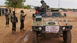 При взрыве в Мали погибли два человека