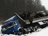 Двадцать семь машин столкнулись под Красноярском