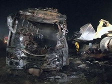 Шесть человек погибли в горящем автобусе