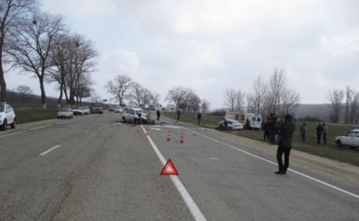 Под Новороссийском в серьезном ДТП погибло 2 человека