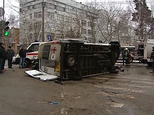 Под Екатеринбургом перевернулась «скорая», погибла пациентка