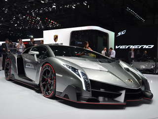 Покупатели Lamborghini за 4 млн. долларов купили машины не глядя
