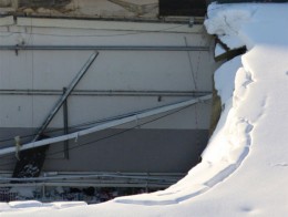 В Подмосковье обрушился потолок школьного спортзала