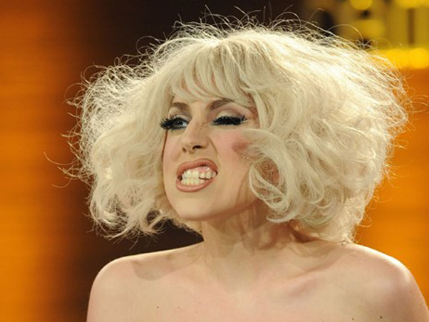 Леди Гага жалуется, что ее жизнь похожа на 