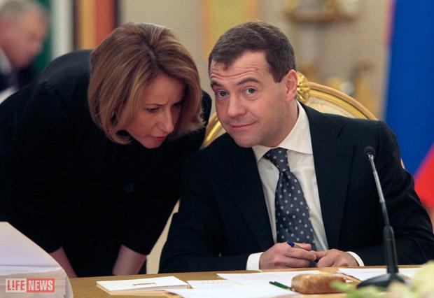 Пресс-секретарь Медведева просит не хамить вице-президе ...