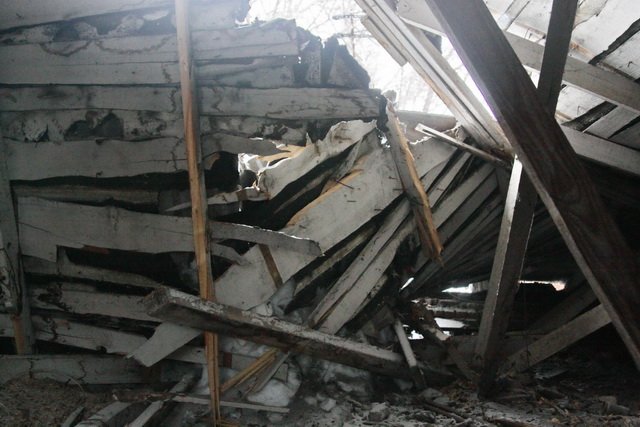 Обрушение дома в Свердловской области, погибли три человека