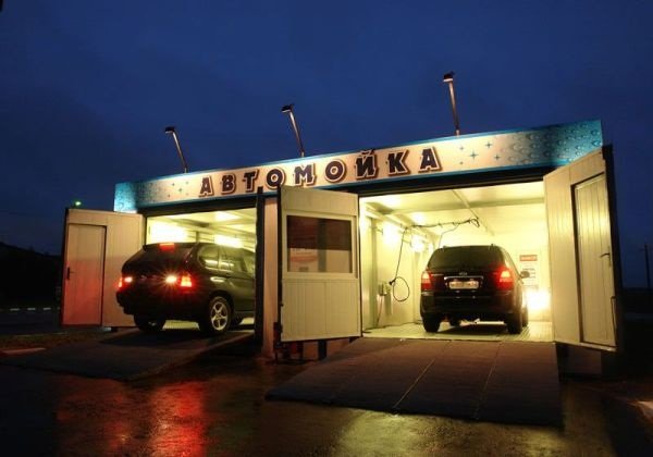 Четверо автомойщиков отравились неизвестным веществом в Нижнем Новгороде