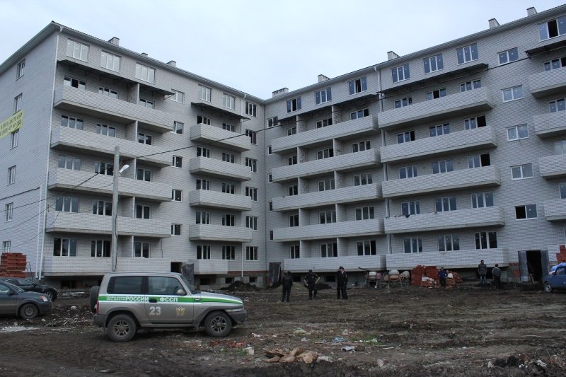 В Краснодаре сносят жилой комплекс на 150 квартир