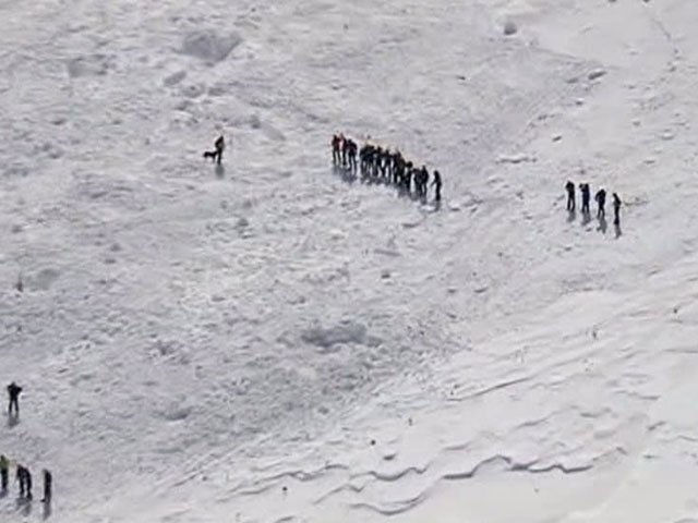 Лавина сошла с горы в Хакасии, под снегом остался один человек