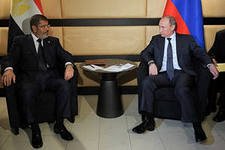 Главы России и Египта проводят встречу в Сочи.