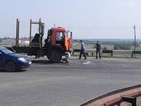 Водитель скрывался от автоинспекции и врезался в КАМАЗ.