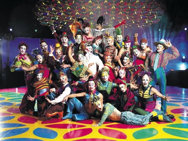 Артистам Cirque du Soleil запретили пройти по Невскому проспекту