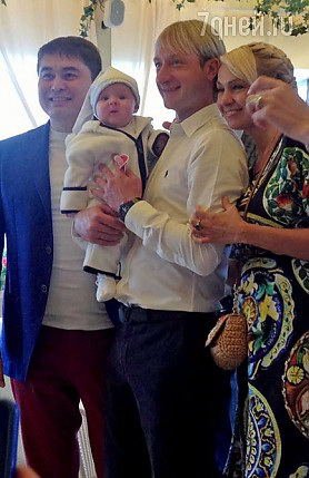 Как выглядит сын Яны Рудковской и Евгения Плющенко?