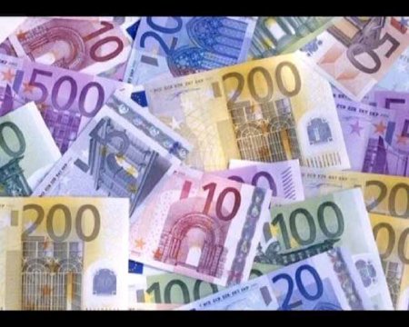 Будут осуждены фальшивомонетчики за сбыт поддельных евро на более 10 млн. рублей