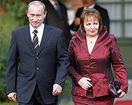 Президент России официально признал расторгнутым брак с Людмилой Путиной.